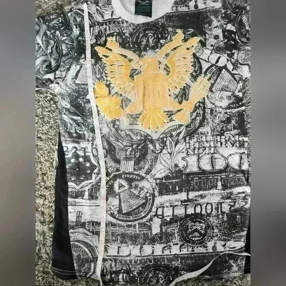 MEN'S GRAPHIC TEE SHIRT SIZE MED - Picture 6 of 6